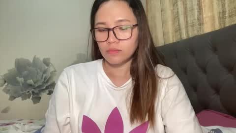 Snapshot of zoey_foryou chatting on April 30, 12:22 pm zoey_foryou online show from April 30, 12:22 pm
