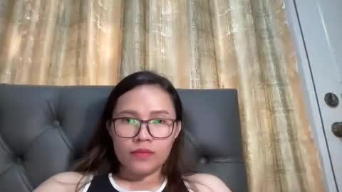 Snapshot of zoey_foryou chatting on May 22, 7:15 am zoey_foryou online show from May 22, 7:15 am