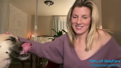 Zoeydanner online show from February 6, 4:21 am