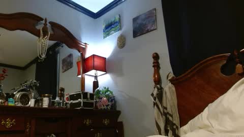 Zoey Portland online show from March 16, 5:44 am