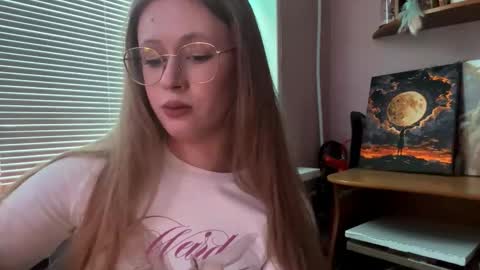 Lisa online show from February 19, 8:10 am