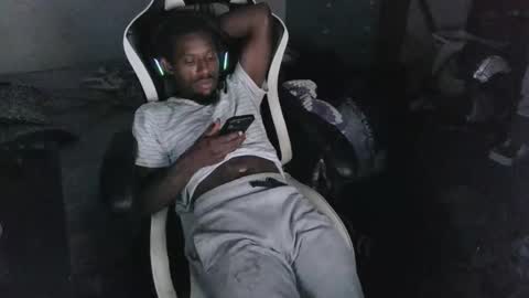 zoneingout online show from November 13, 3:38 am