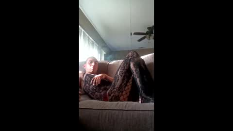 zooroxxx101 online show from April 19, 2:27 pm