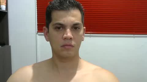 zoro_00 online show from February 24, 1:25 am