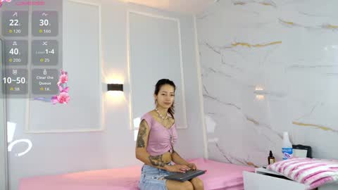 Snapshot of zorravioleta chatting on April 20, 12:19 pm Violeta online show from April 20, 12:19 pm