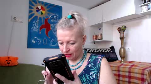 Snapshot of zosya1111 chatting on February 22, 8:18 am Zosya1111 online show from February 22, 8:18 am