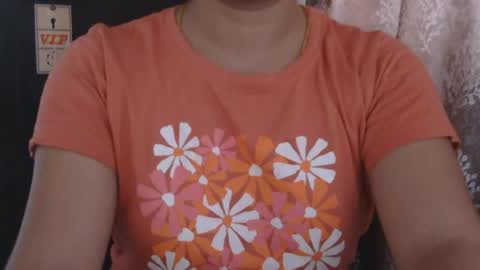 Snapshot of zoya_4u chatting on July 8, 6:18 am Zoya online show from July 8, 6:18 am