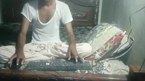 zoyakhan803 online show from September 20, 11:39 pm