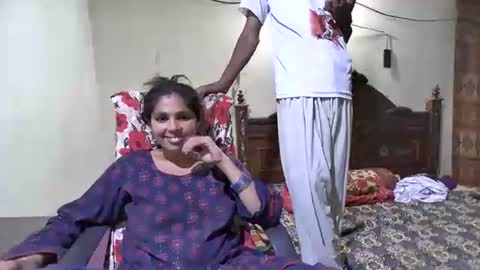 Snapshot of zoyakhan803 chatting on April 24, 5:04 pm zoyakhan803 online show from April 24, 5:04 pm