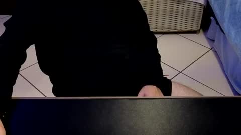 Snapshot of zsnipaz23 chatting on July 12, 5:31 am zsnipaz23 online show from July 12, 5:31 am