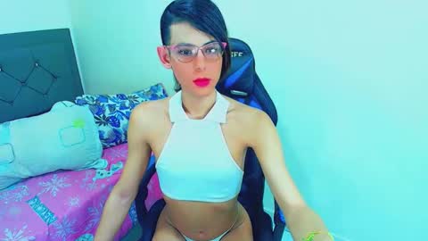 Snapshot of zulramth chatting on June 1, 2:52 pm zulramth online show from June 1, 2:52 pm
