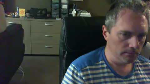 Snapshot of zultem chatting on May 5, 3:47 am zultem online show from May 5, 3:47 am