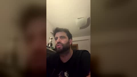 Snapshot of zurdineno chatting on April 24, 10:34 pm zurdineno online show from April 24, 10:34 pm