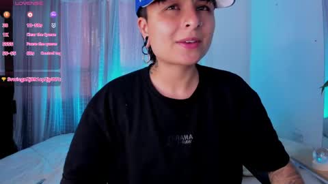 Snapshot of zuryramirez_ chatting on April 25, 8:50 pm Zury Ramirez online show from April 25, 8:50 pm