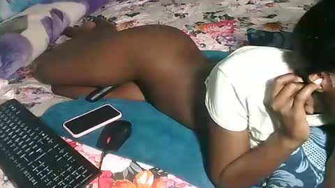 Snapshot of zuzu_angel chatting on March 1, 4:31 pm pam online show from March 1, 4:31 pm