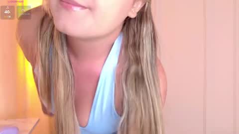 Snapshot of zuzu_sweet chatting on June 12, 7:24 pm Zara online show from June 12, 7:24 pm