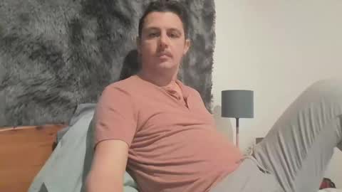 Artnoyz Shower online show from November 15, 9:21 pm