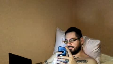 Snapshot of zyqrael chatting on April 22, 7:04 pm Vlad online show from April 22, 7:04 pm