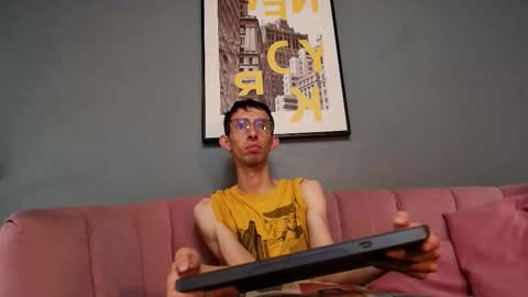 Zyro Nigth online show from December 1, 7:30 pm