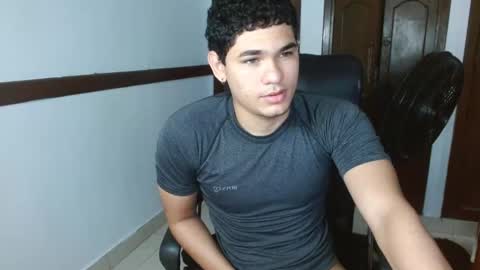 Snapshot of zyrosxk chatting on October 11, 4:16 pm antonio felipe online show from October 11, 4:16 pm