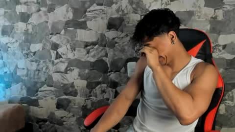 zyzz_1812 online show from April 25, 10:18 pm