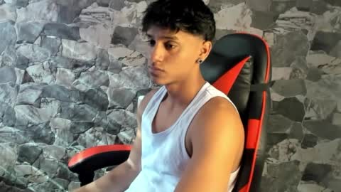 zyzz_1812 online show from May 9, 8:47 pm