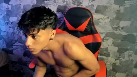 zyzz_1812 online show from May 23, 4:18 am