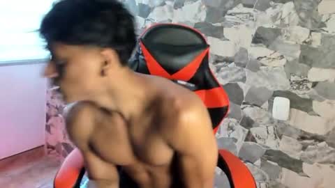 zyzz_1812 online show from July 31, 7:13 pm