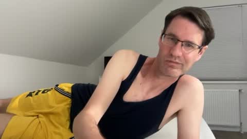 Snapshot of zzz123_cam chatting on July 24, 2:48 pm zzz123_cam online show from July 24, 2:48 pm