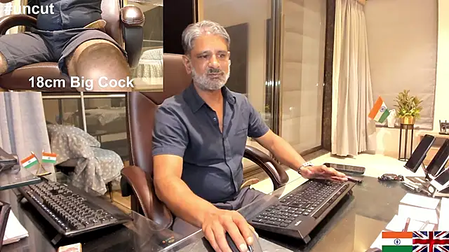Snapshot of OnlineBossUK chatting on February 28, 1:47 pm OnlineBossUK online show from February 28, 1:47 pm