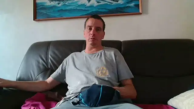 Snapshot of cloupefun chatting on May 29, 5:49 am cloupefun online show from May 29, 5:49 am