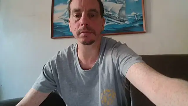 Snapshot of cloupefun chatting on June 11, 5:49 am cloupefun online show from June 11, 5:49 am