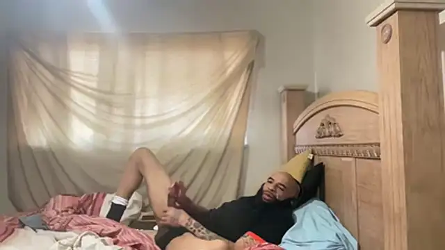 Snapshot of ANAKONDA_KIING chatting on January 5, 9:40 pm ANAKONDA KIING online show from January 5, 9:40 pm