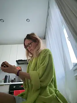 angelmommu online show from February 9, 4:36 am