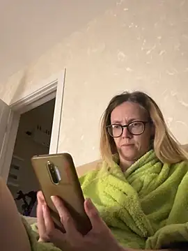 angelmommu online show from February 22, 5:57 pm