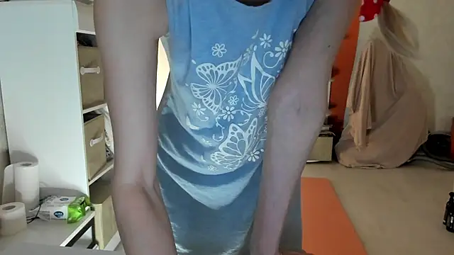 angelmommu online show from March 22, 6:11 am