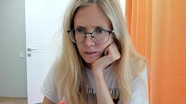 angelmommu online show from September 17, 6:59 am