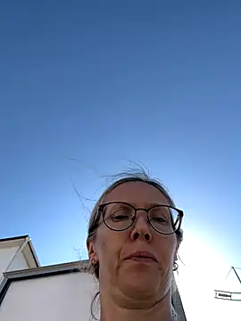 angelmommu online show from October 4, 9:51 am