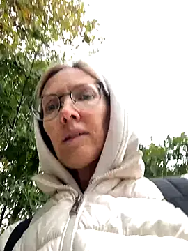 angelmommu online show from October 15, 9:20 am