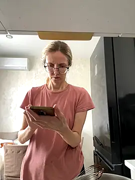 angelmommu online show from October 30, 8:16 am