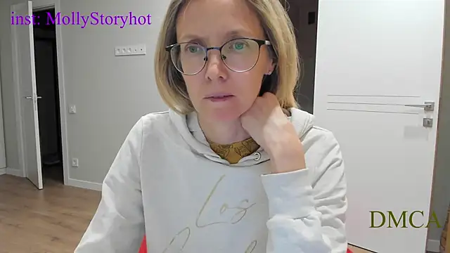 angelmommu online show from December 1, 8:19 am