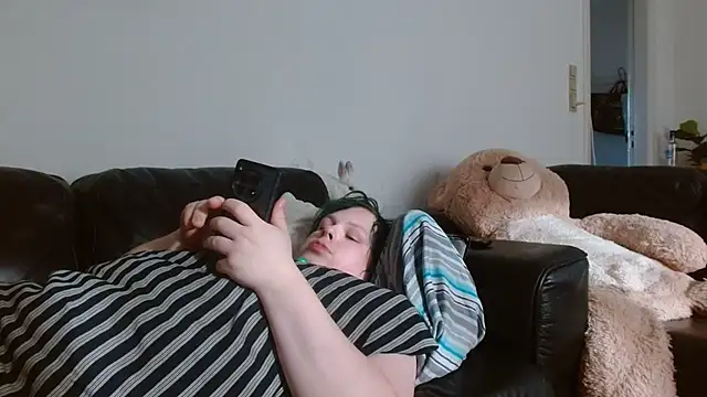 Snapshot of StarZ15 chatting on February 16, 10:54 am StarZ15 online show from February 16, 10:54 am