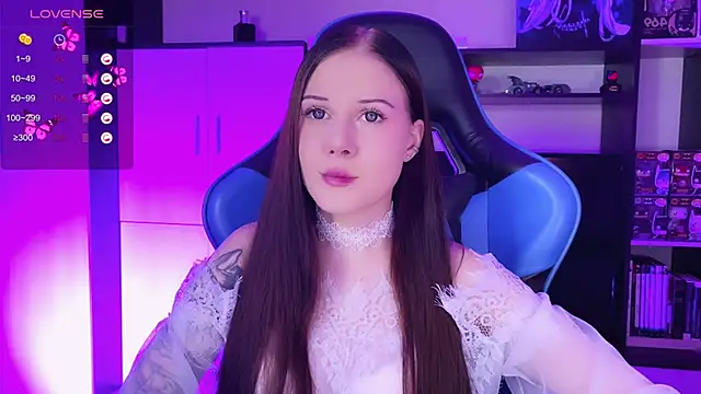 Snapshot of jasminevine chatting on December 6, 5:44 pm jasminevine online show from December 6, 5:44 pm