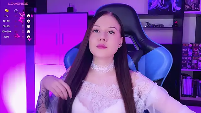 Snapshot of jasminevine chatting on December 6, 8:51 pm jasminevine online show from December 6, 8:51 pm