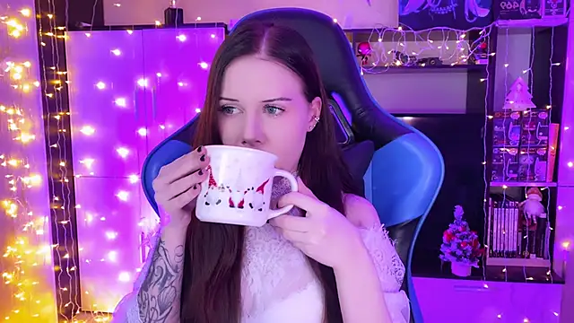 Snapshot of jasminevine chatting on December 22, 5:53 pm jasminevine online show from December 22, 5:53 pm