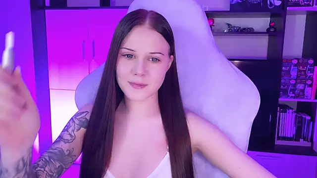 Snapshot of jasminevine chatting on February 2, 10:39 pm jasminevine online show from February 2, 10:39 pm