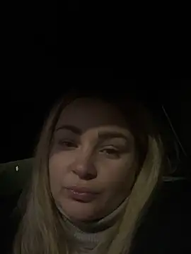 Snapshot of SabrinaBacker chatting on December 18, 2:49 pm SabrinaBacker online show from December 18, 2:49 pm