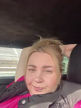 Snapshot of SabrinaBacker chatting on March 14, 9:14 am SabrinaBacker online show from March 14, 9:14 am
