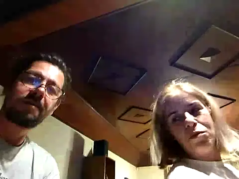 Snapshot of coolkasal chatting on April 22, 8:54 pm coolkasal online show from April 22, 8:54 pm