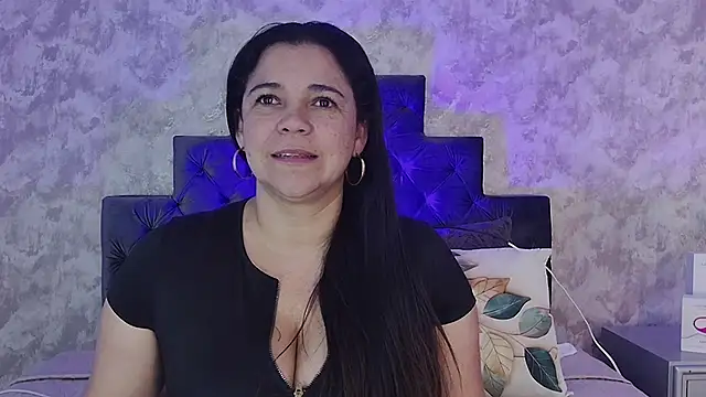 Snapshot of elizabeth_coleman chatting on April 28, 10:04 pm elizabeth coleman online show from April 28, 10:04 pm